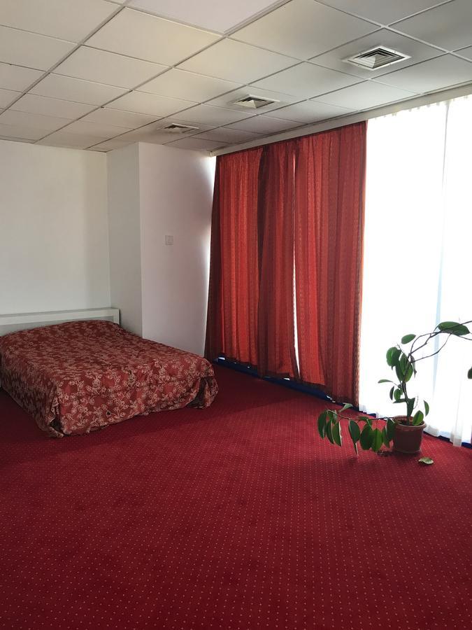 Apartament In Regim Hotelier Bacau Ngoại thất bức ảnh